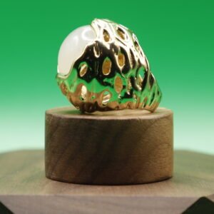 Anillo Dorado Con Piedra Blanca (ajustable)