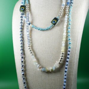 Collar Maximalista Tipo Lazo En Tonos Cielo
