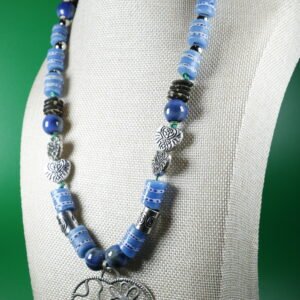 Collar Corto Corazon Calado