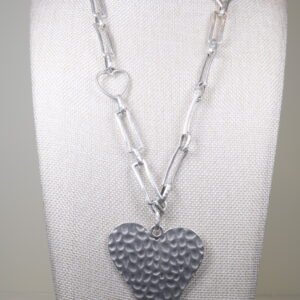 Collar Corazón Martillado