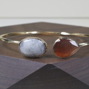 Pulsera Conalina Y Piedra Luna Pequeña Baño De Oro (ajustable)
