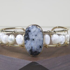 Pulsera Perlas Y Piedra Luna Baño De Oro (ajustable)